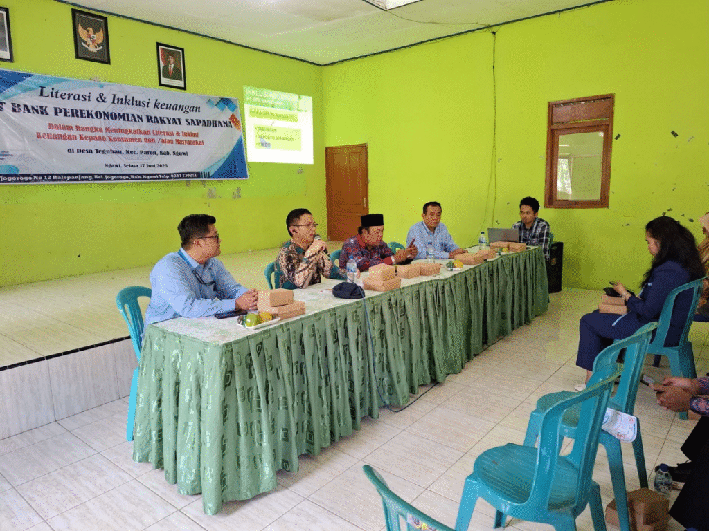 Sosialisasi PT BPR Sapadhana Bersama Masyarakat Desa Teguhan Kec. Paron Kab. Ngawi